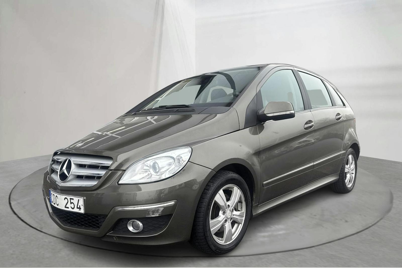 Mercedes B180