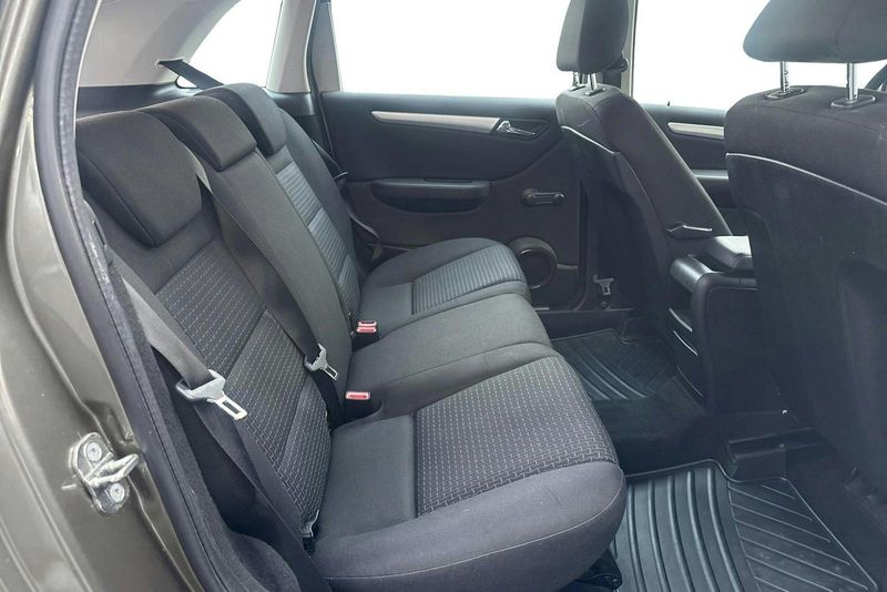 Mercedes B180 bild 8