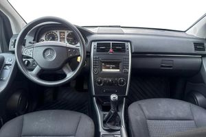 Mercedes B180 bild 6