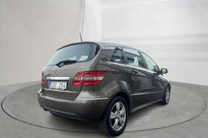 Mercedes B180 bild 3
