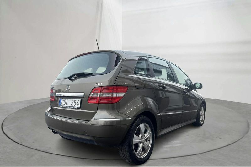Mercedes B180 bild 3
