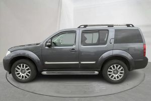 Nissan Pathfinder bild 2