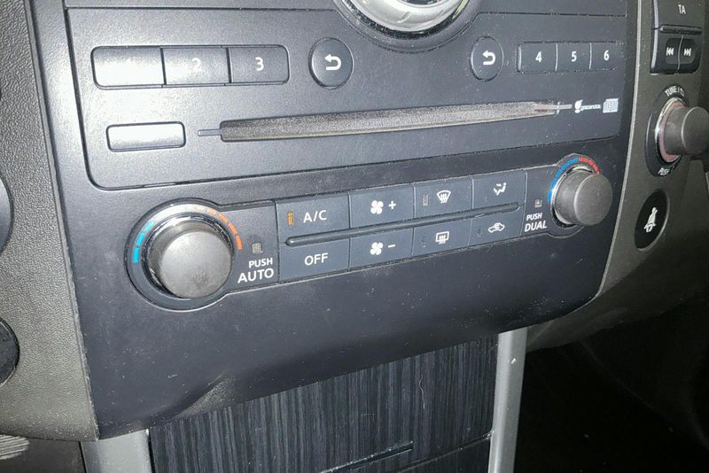 Nissan Pathfinder bild 16