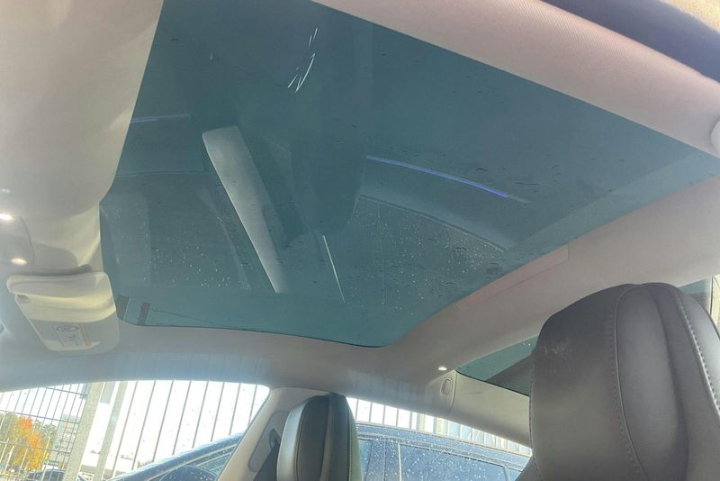 Tesla Model 3 bild 13