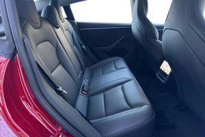 Tesla Model 3 bild 8