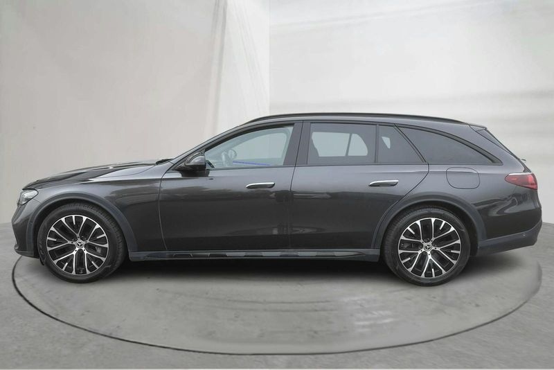 Mercedes E300 bild 2