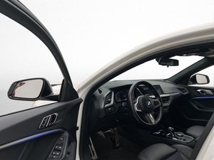 BMW 118 bild 11