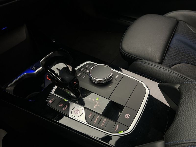 BMW 118 bild 23