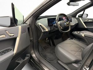 BMW iX bild 14