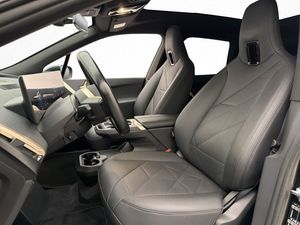 BMW iX bild 16