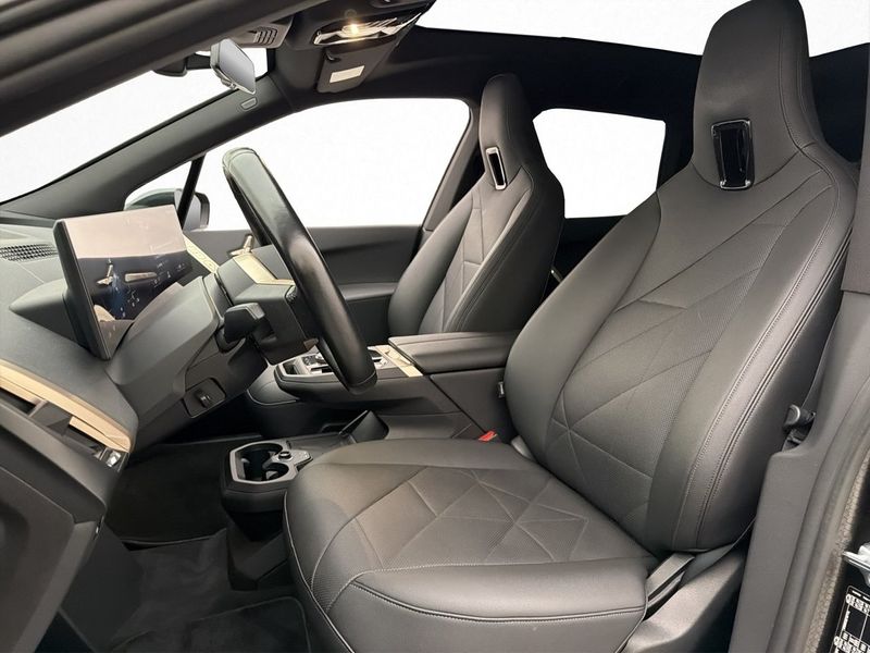 BMW iX bild 16