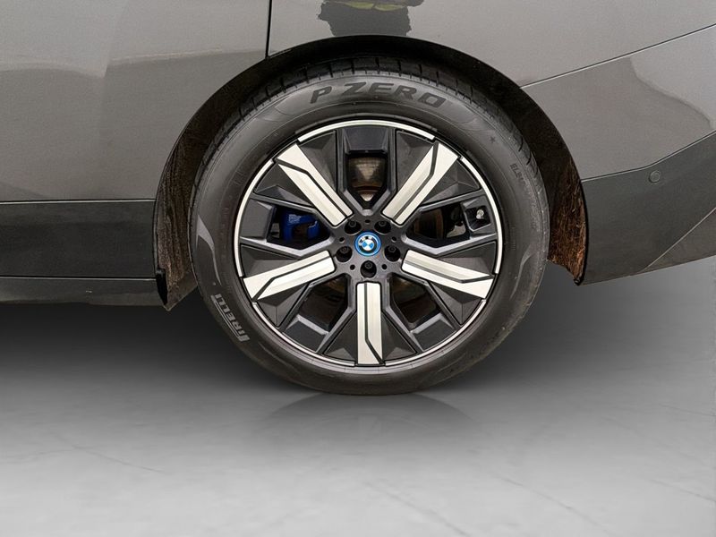 BMW iX bild 34