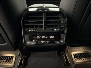 BMW iX bild 32