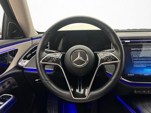 Mercedes E220 bild 18