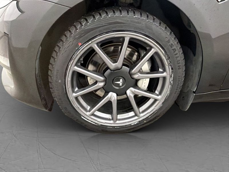 Tesla Model 3 bild 29