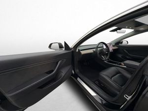 Tesla Model 3 bild 12