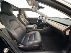 Tesla Model 3 bild 14