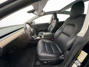 Tesla Model 3 bild 13