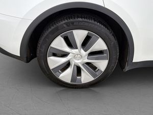 Tesla Model Y bild 31
