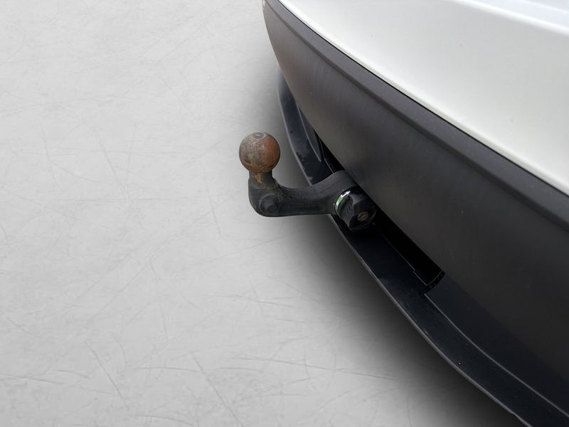 Tesla Model Y bild 11