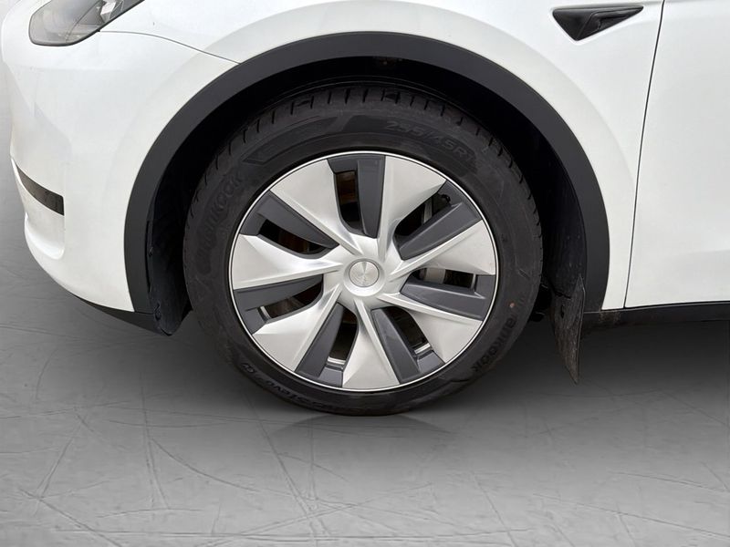 Tesla Model Y bild 29