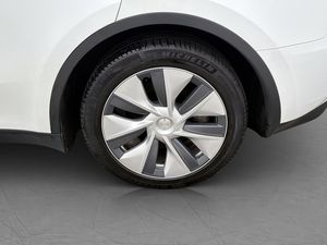 Tesla Model Y bild 30
