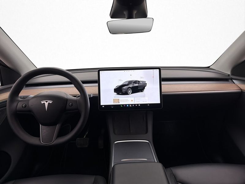 Tesla Model Y bild 17