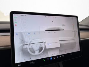 Tesla Model Y bild 25