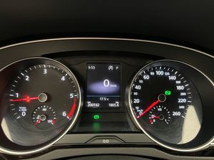 Volkswagen Passat bild 17