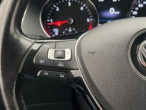 Volkswagen Passat bild 24