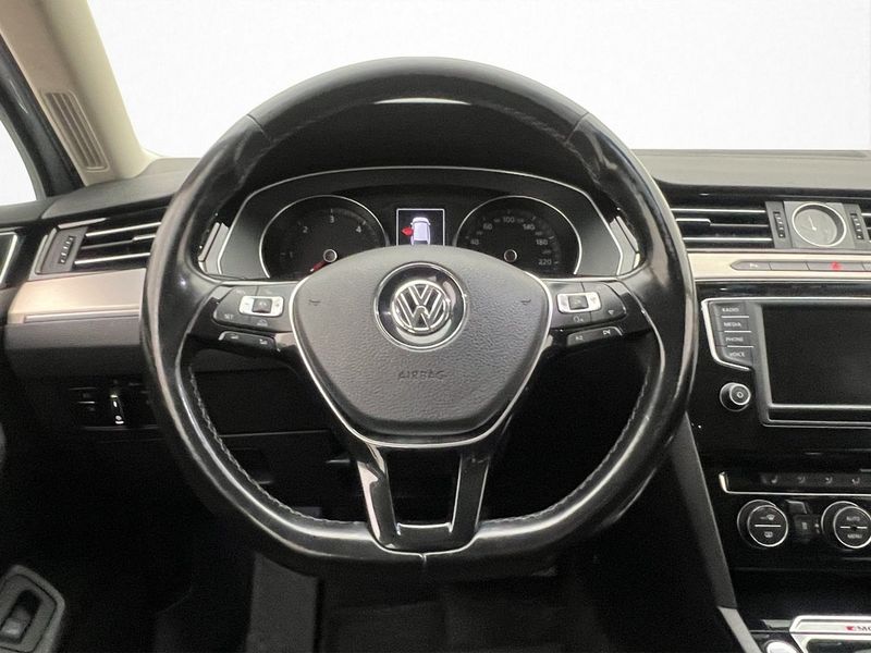Volkswagen Passat bild 15