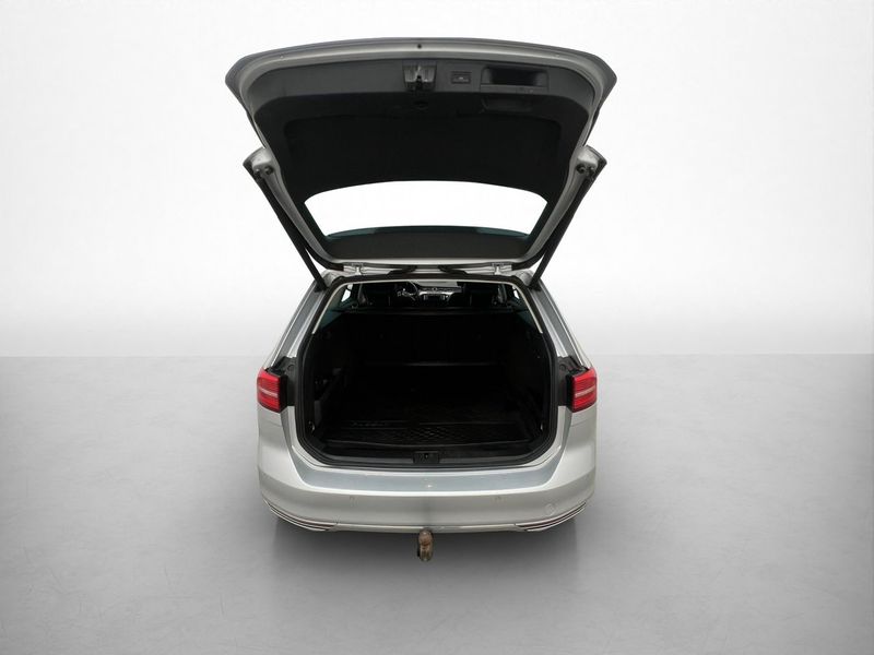 Volkswagen Passat bild 9