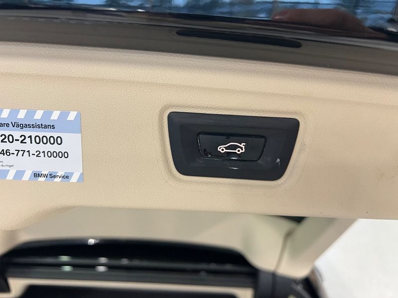 BMW 330 bild 24