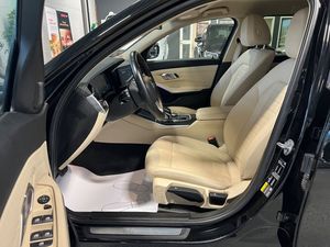 BMW 330 bild 16