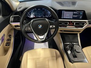 BMW 330 bild 12