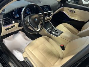 BMW 330 bild 17