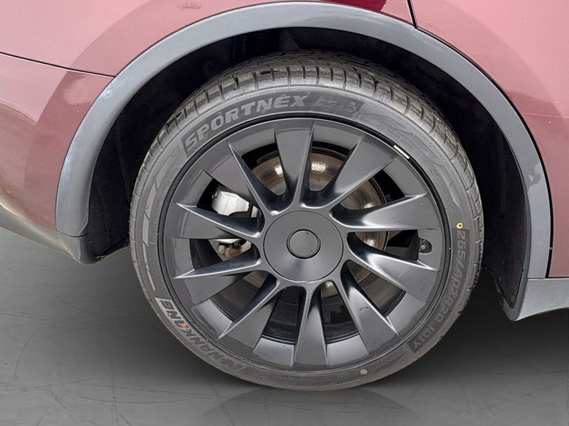 Tesla Model Y bild 33