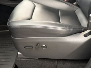 Tesla Model Y bild 15