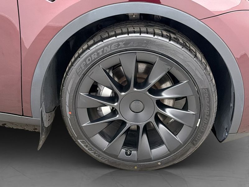 Tesla Model Y bild 34