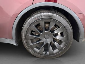 Tesla Model Y bild 32