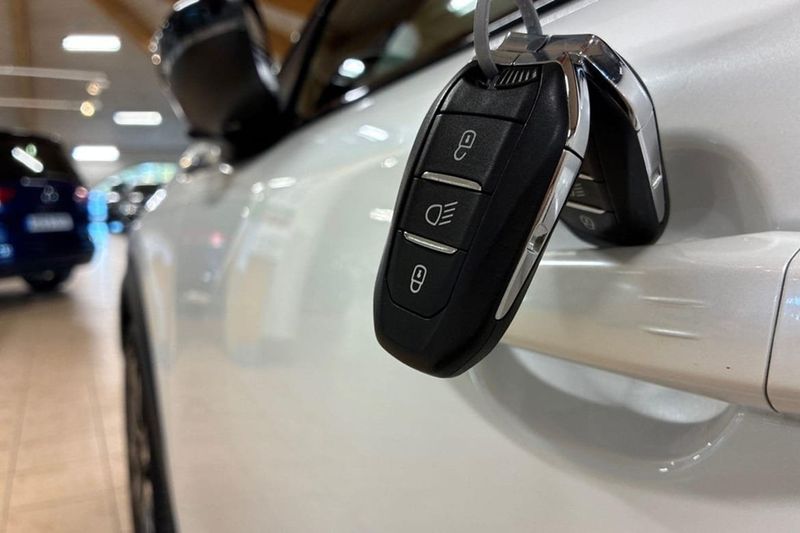 Peugeot e-2008 bild 25