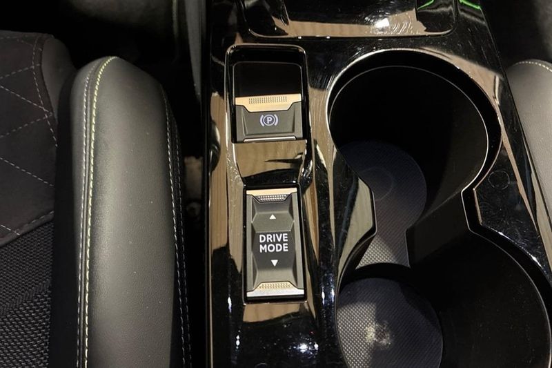 Peugeot e-2008 bild 27