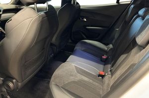 Peugeot e-2008 bild 12