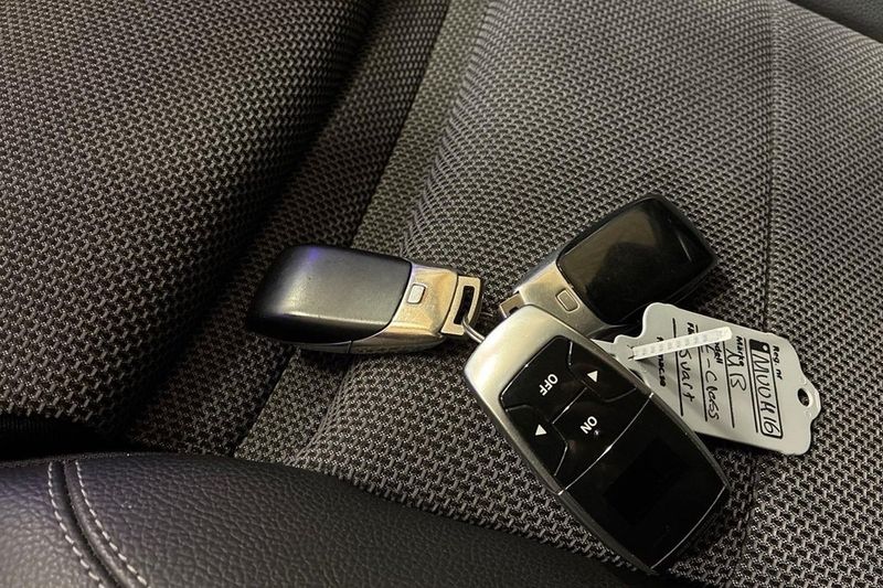 Mercedes E220 bild 22