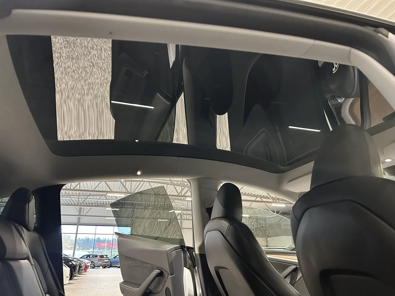 Tesla Model Y bild 22