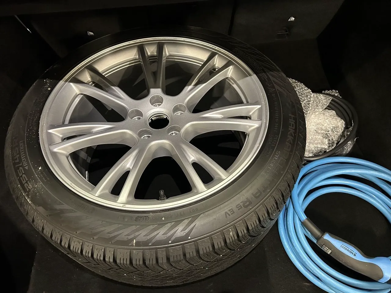 Tesla Model Y bild 17