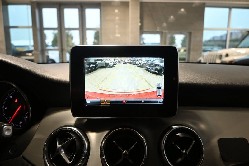 Mercedes CLA220 bild 24