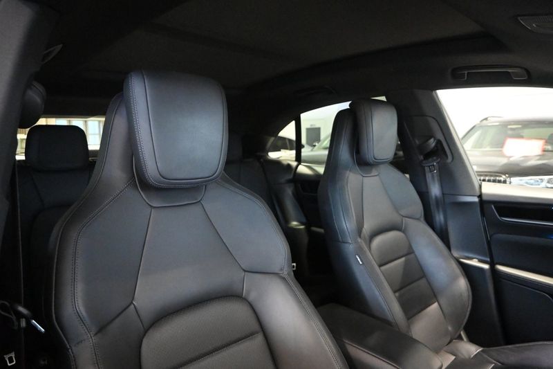 Porsche Macan bild 12