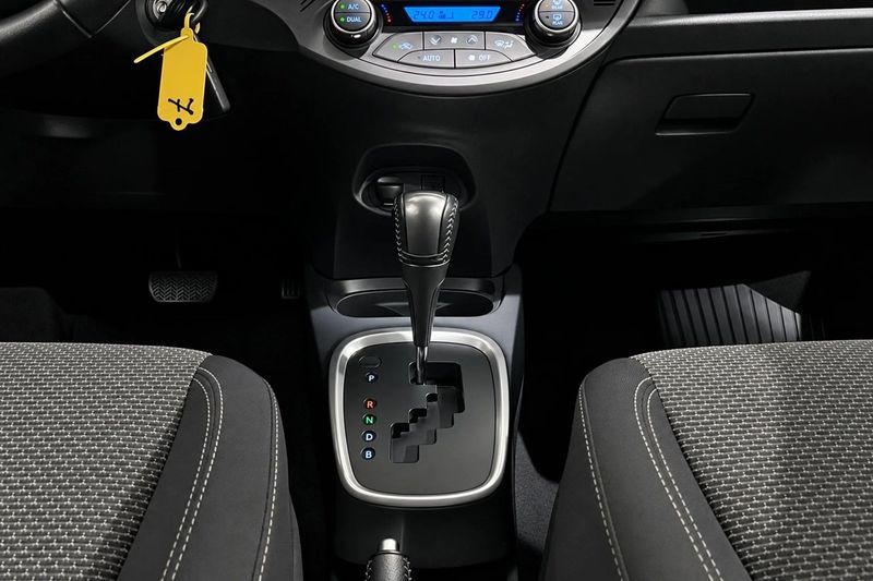 Toyota Yaris bild 16