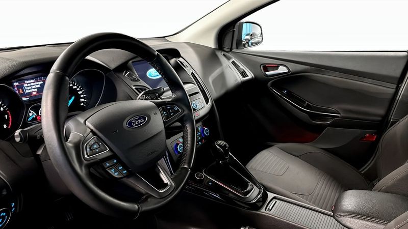 Ford Focus bild 7
